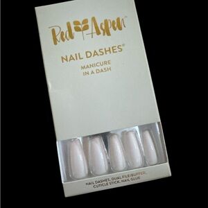 Red Aspen Nail Dashes - Cream